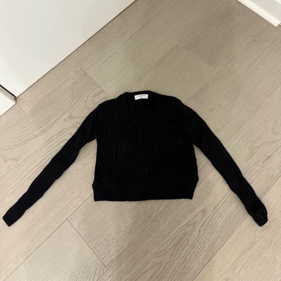 Aritzia Tops - Aritzia Babaton sweater​​